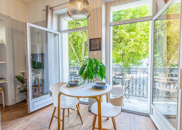 Appartement Clemenceau - Parking Privé Inclus *